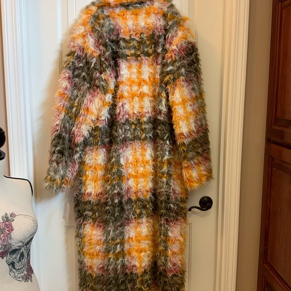 NEW Free People Cardi Plaid long fuzzy swirly coat, Large - Picture 3 of 9